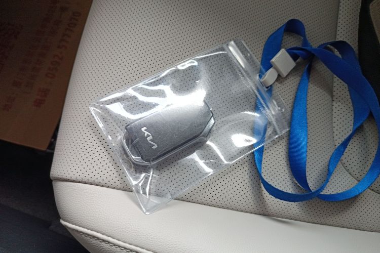 起亚 狮铂拓界 2026 汽车图片 #9