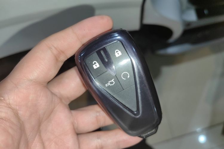 Changan UNI-K iDD 2022 car image #9