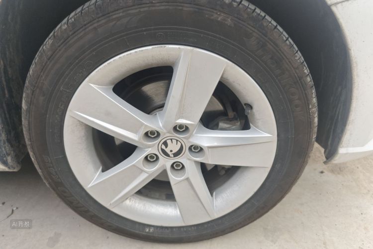 Skoda Fabia 2019 изображение автомобиля #9