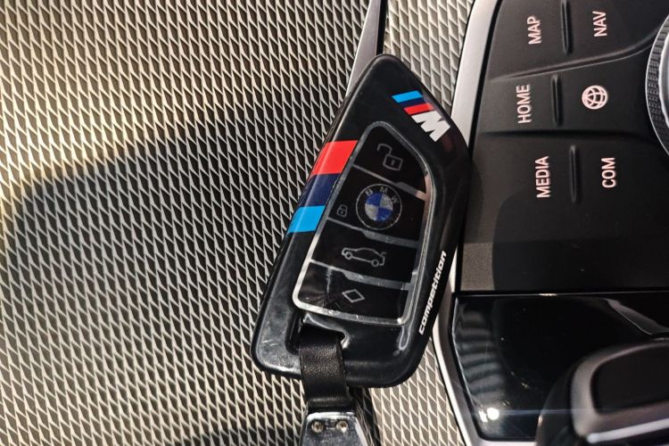 BMW 4 Series 2023 car image #9