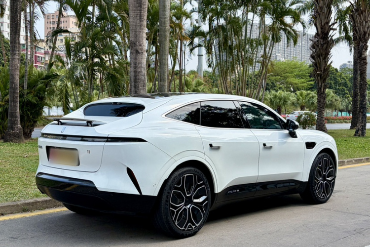 Avatr 11 2023 immagine di auto #9