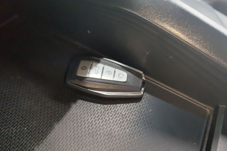 GEELY Binray 2022 car image #9