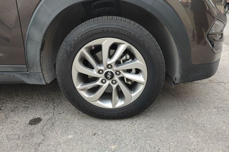 Hyundai Tucson 2016 imagen de coche #9