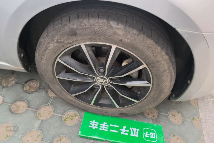 Skoda Octavia 2016 car image #9