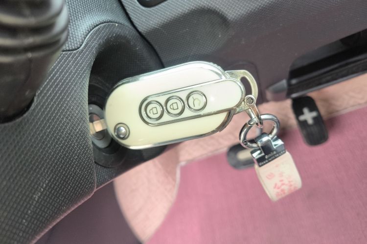 MG Hongguang MINI EV 2022 car image #9