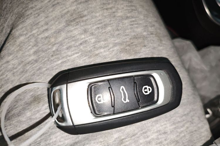 X3 PRO 2025 #9 X3 PRO 2025 car image #9