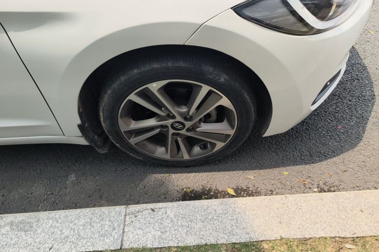 Hyundai Elantra AD 2016 immagine di auto #9