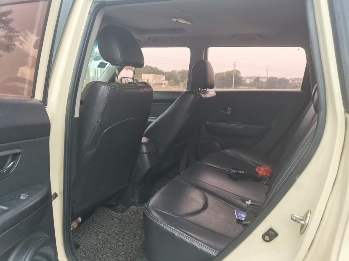 起亚 秀尔 2013 汽车图片 #9