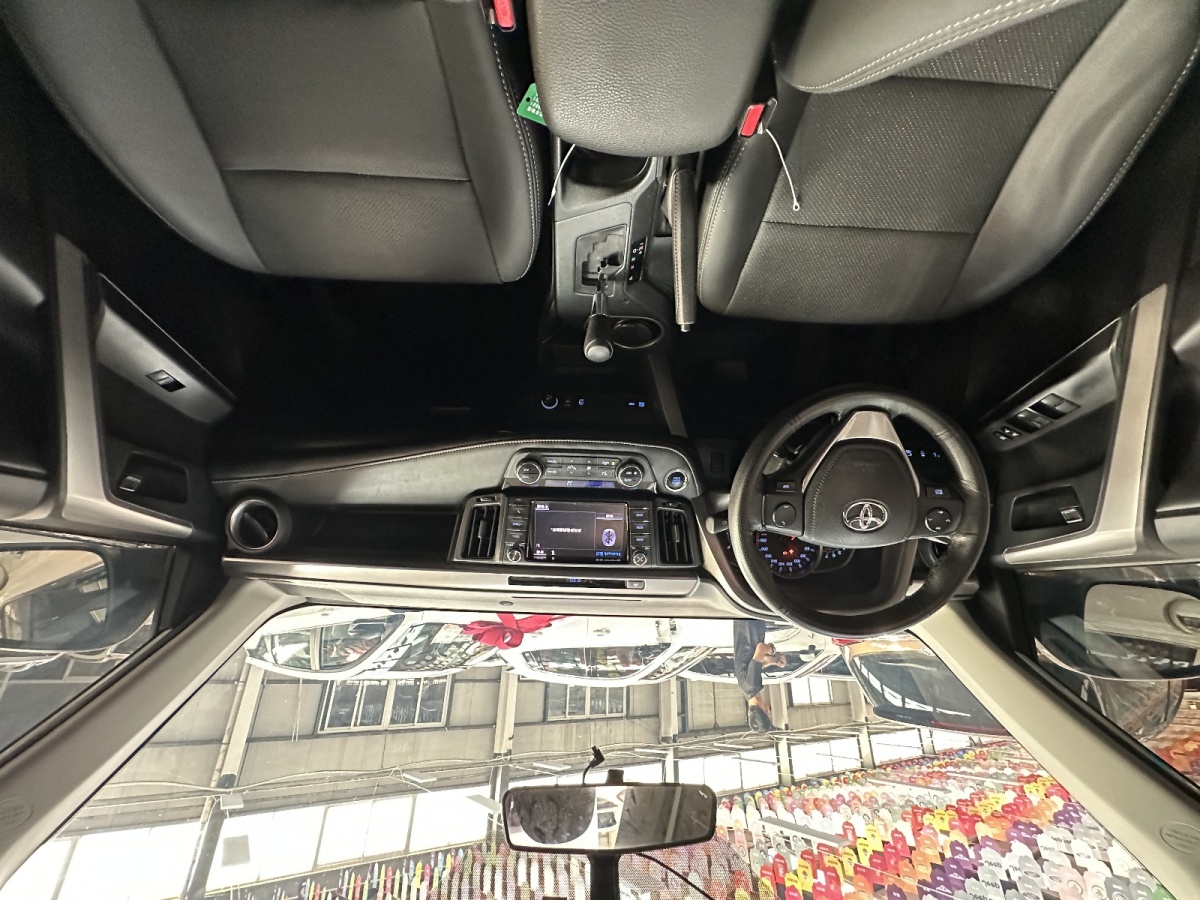 Toyota RAV4 2019 car image #9