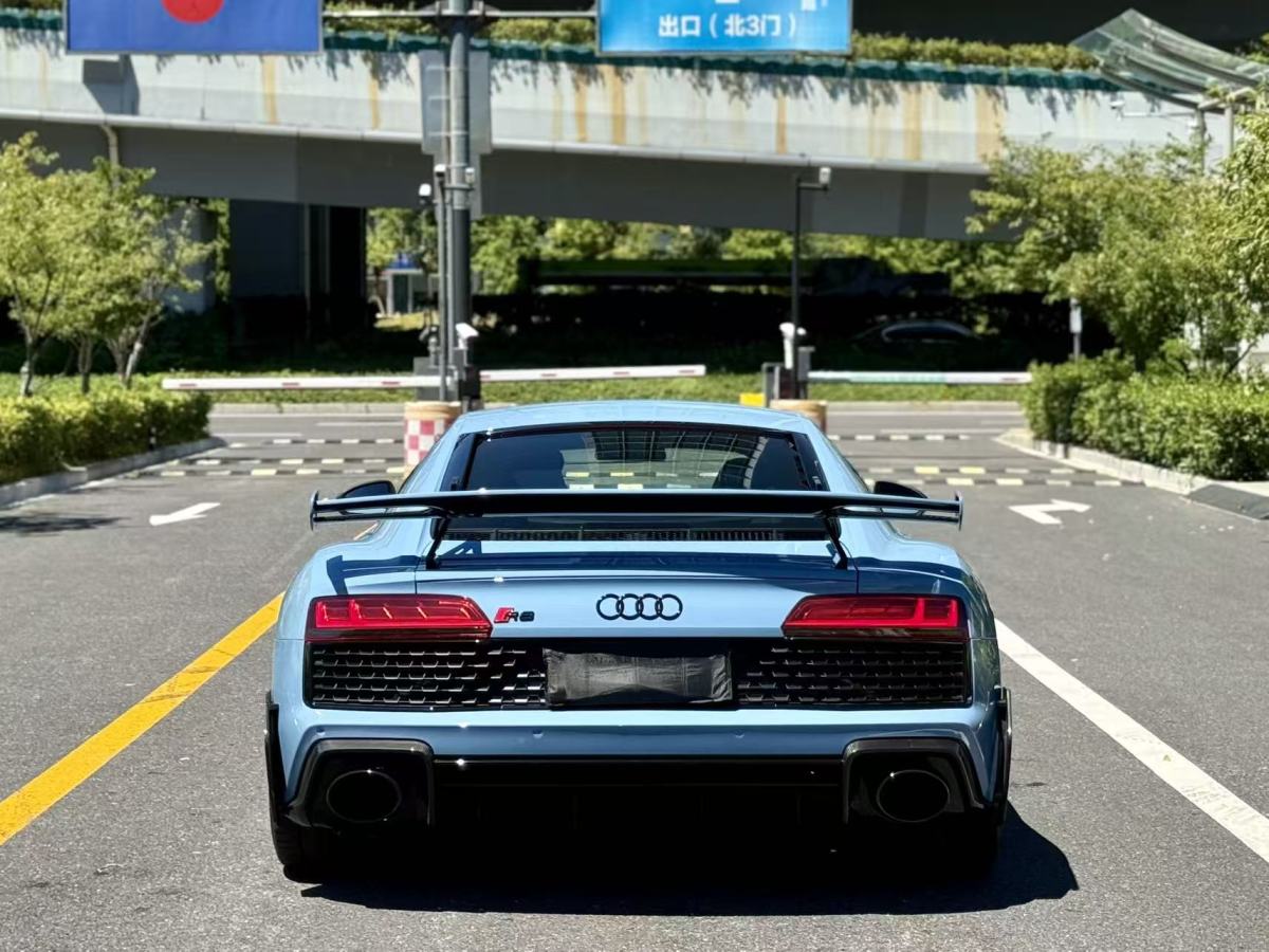 Audi R8 2018 car image #9