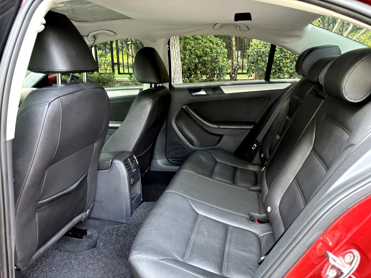 Volkswagen Sagitar 2012 imagem de carro #9