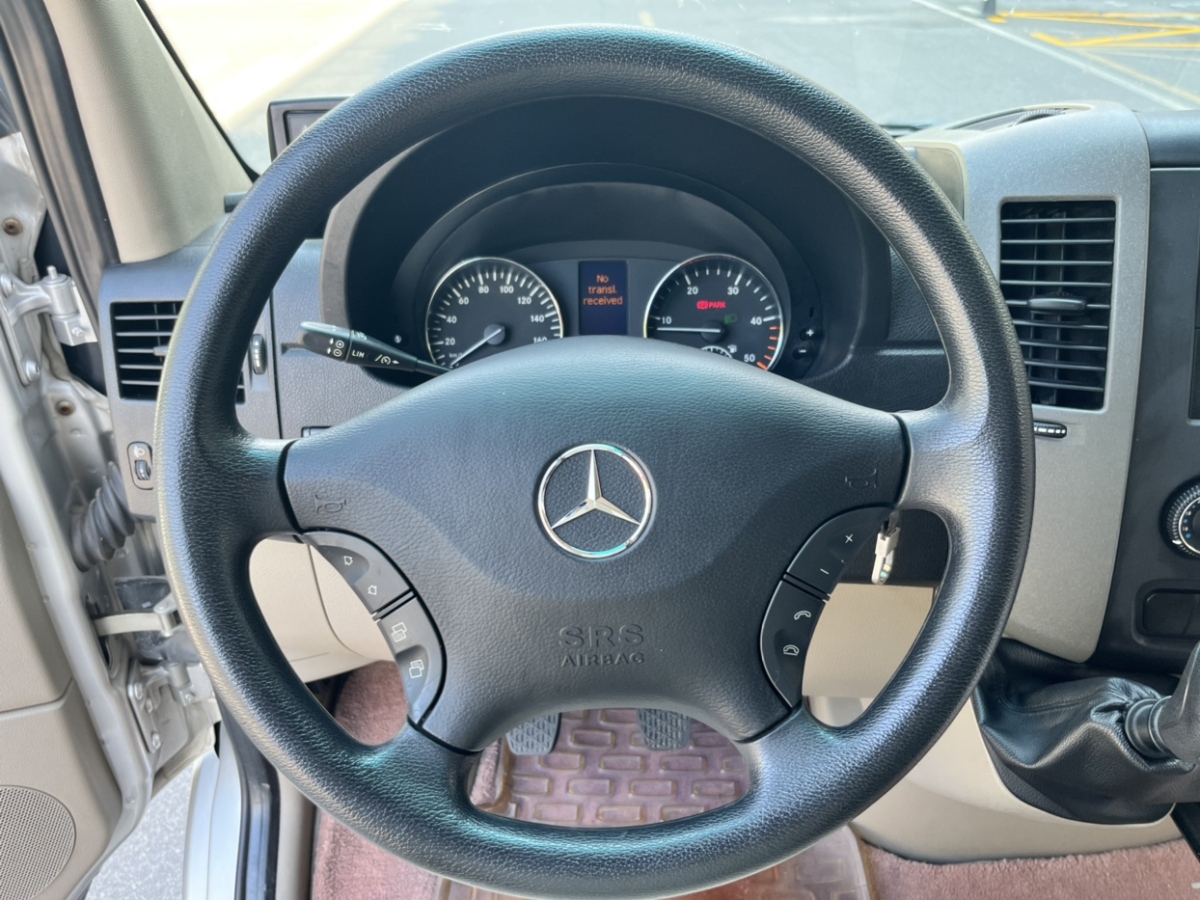 Mercedes-Benz Sprinter 2013 car image #9