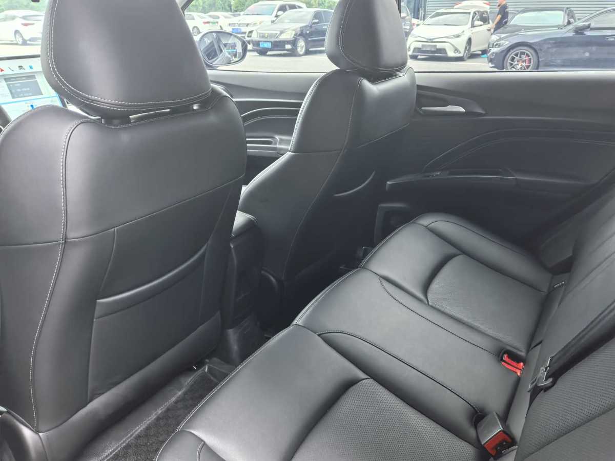 哪吒汽车 哪吒AYA 2023 汽车图片 #9