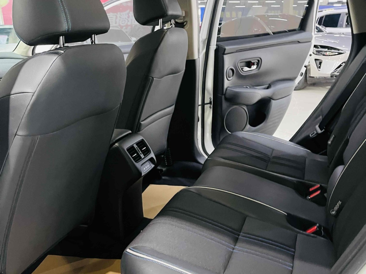 Honda HR-V 2023 #9 Honda HR-V 2023 car image #9