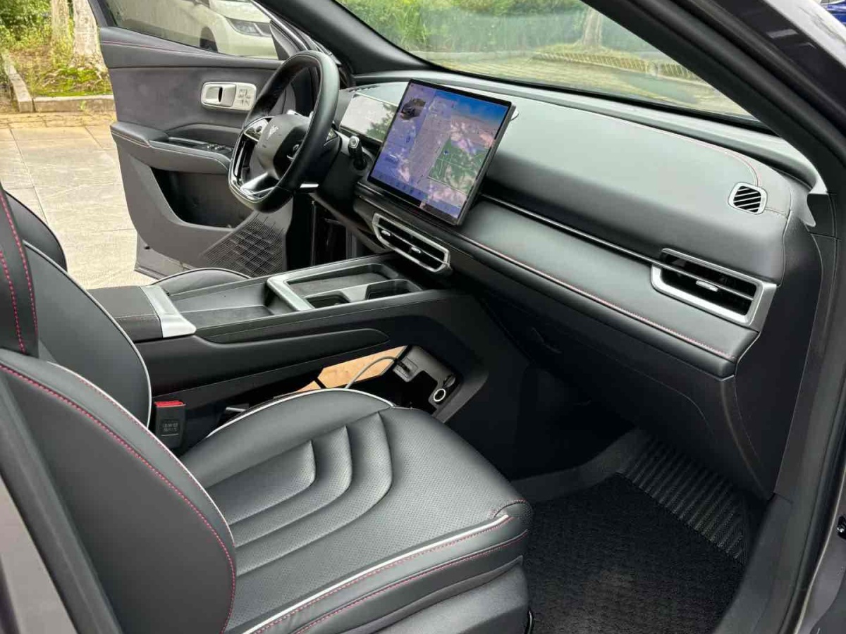 哪吒汽车 哪吒X 2023 汽车图片 #9