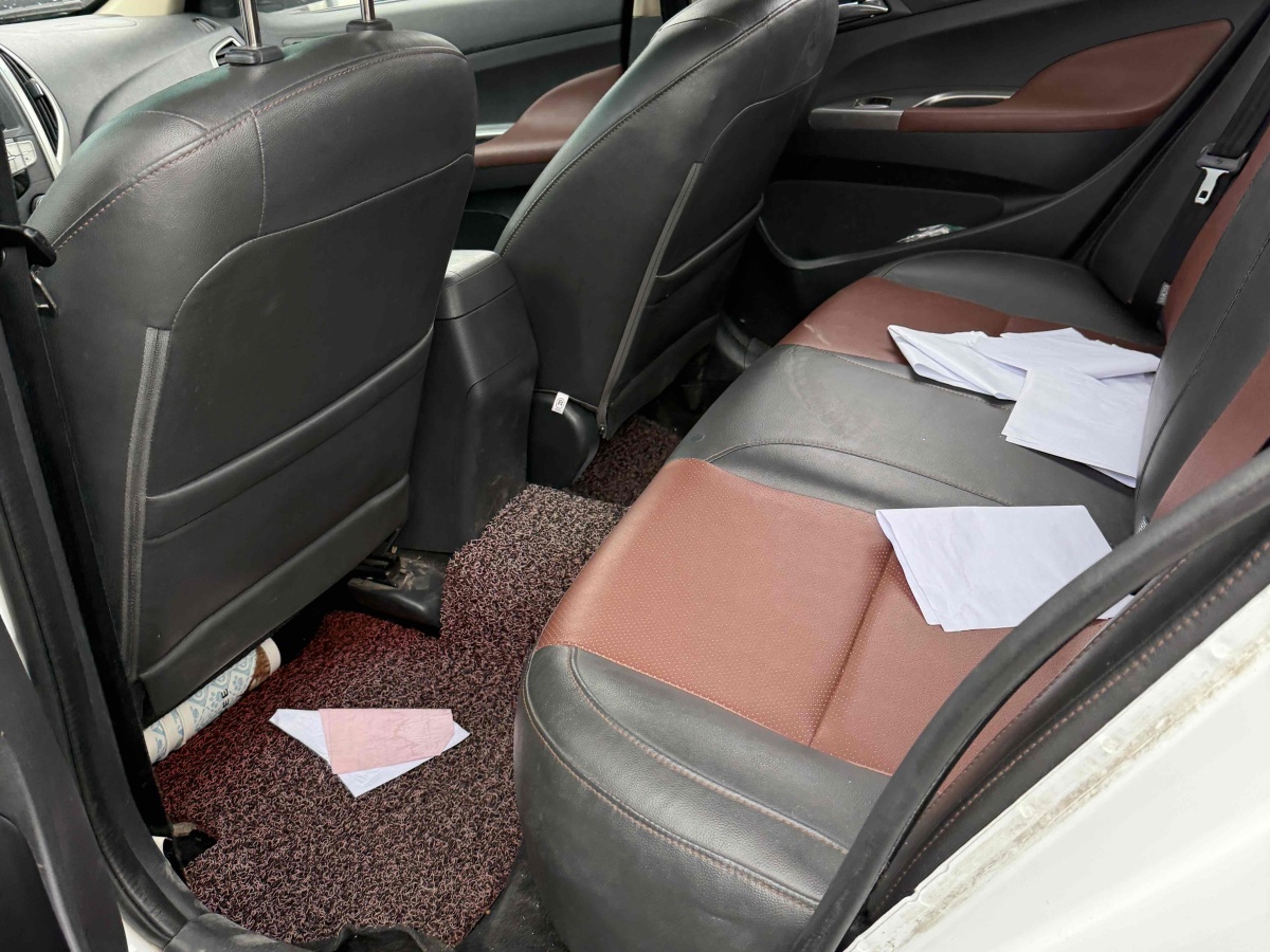 BYD L3 2015 car image #9