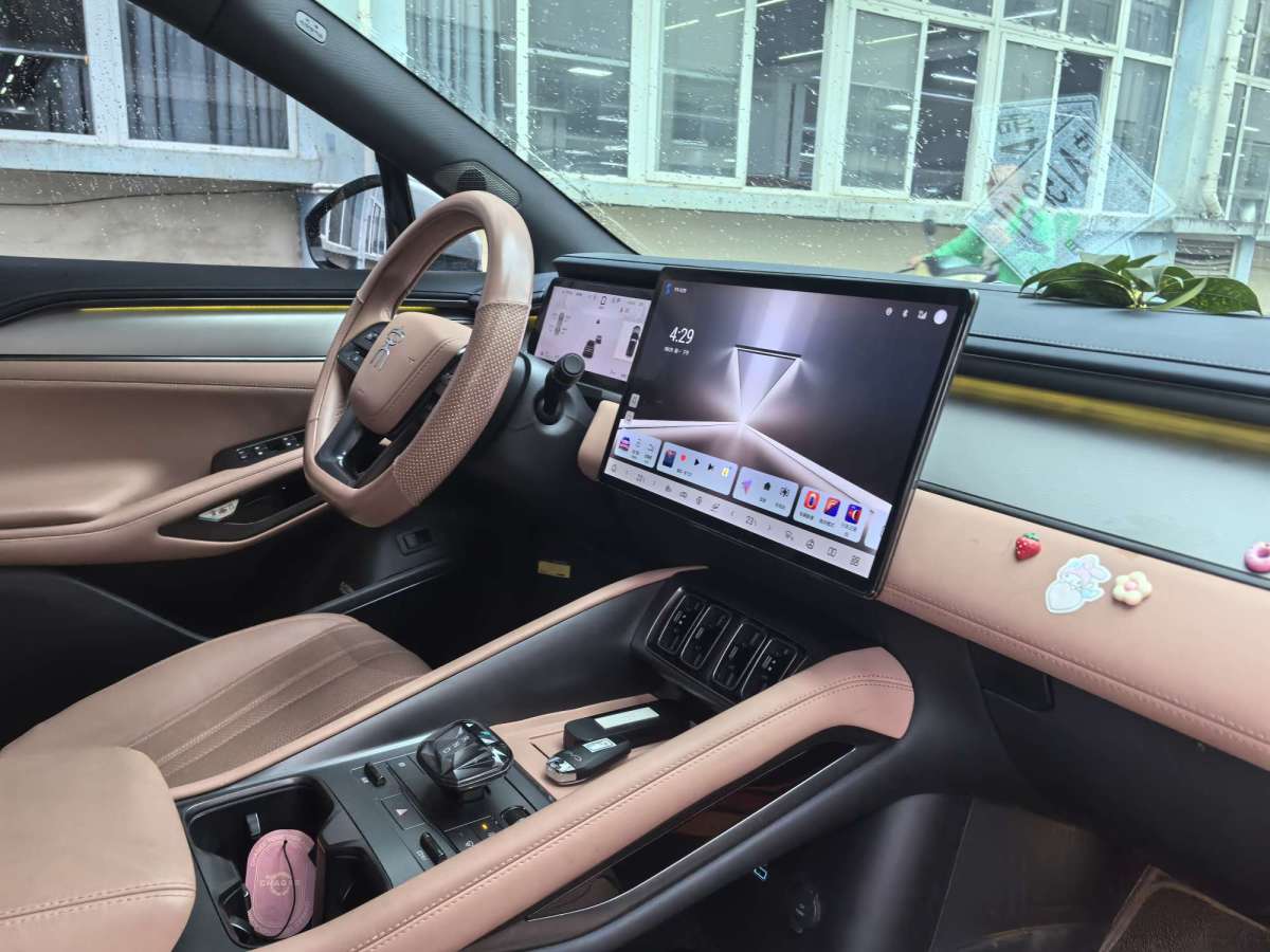 BYD SongL EV 2024 immagine di auto #9