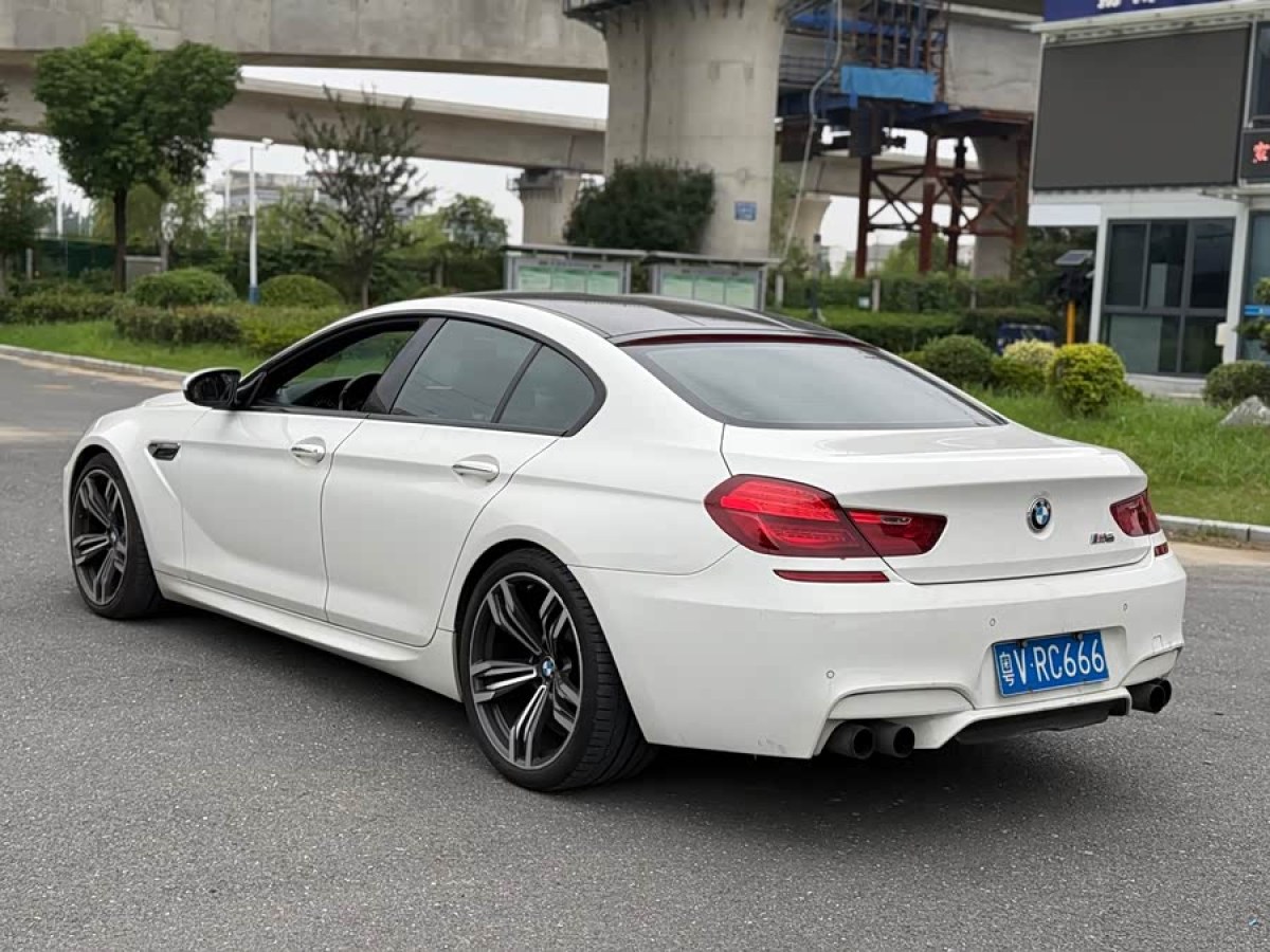 BMW M6 2013 car image #9