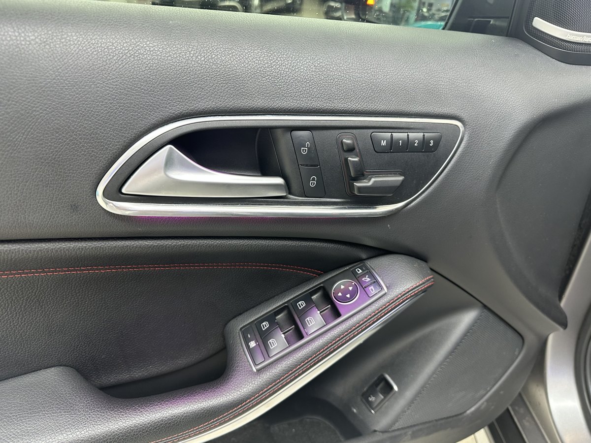 Mercedes-Benz GLA AMG 2016 car image #9