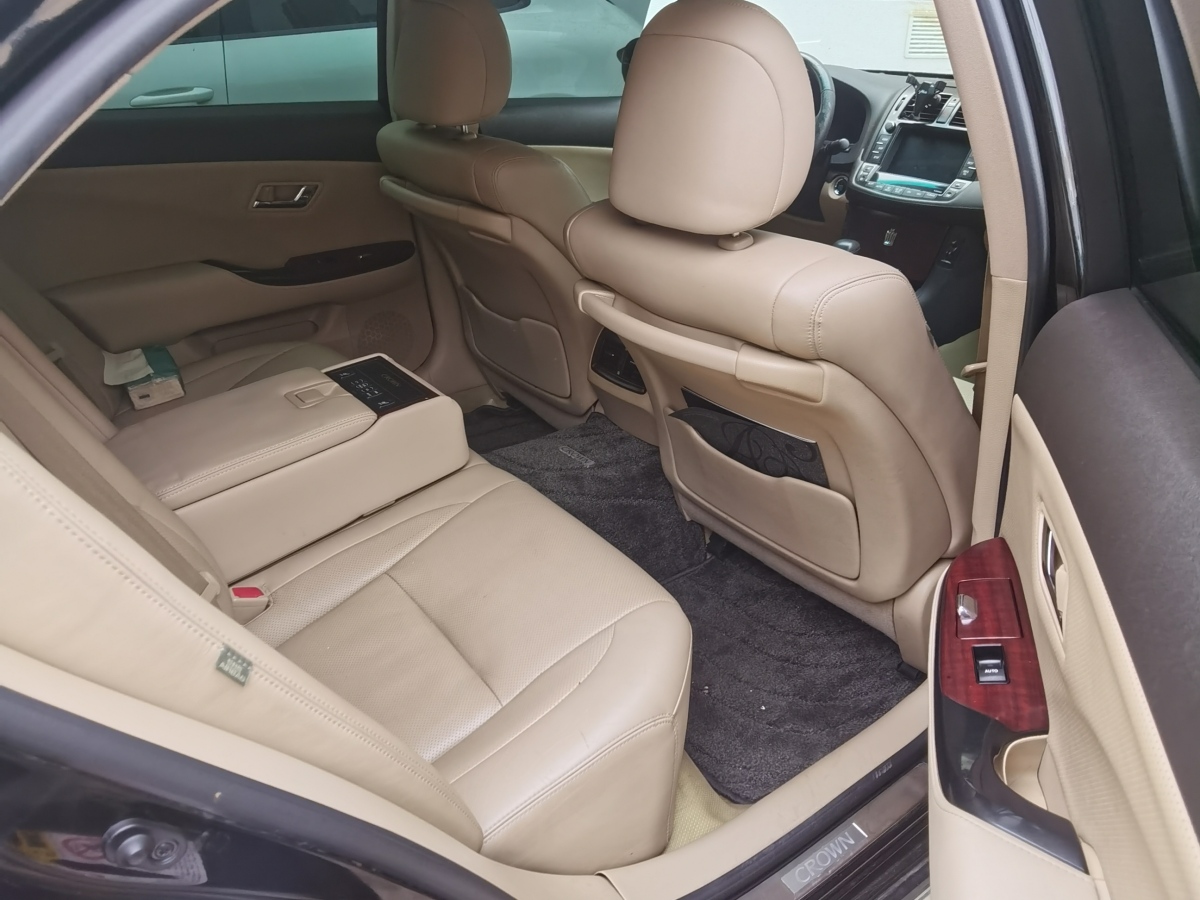 丰田 皇冠 2010 汽车图片 #9