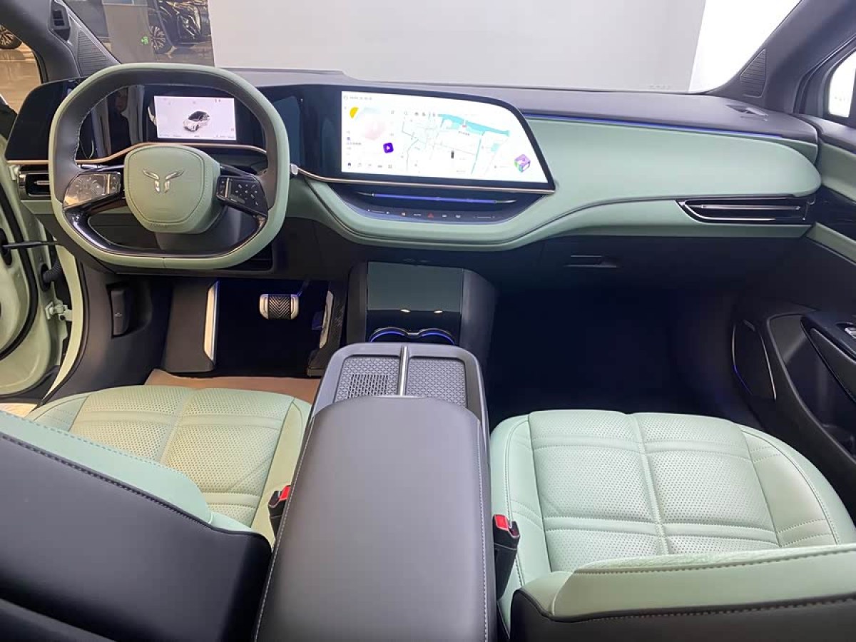 HongQi EH7 2024 #9 HongQi EH7 2024 car image #9