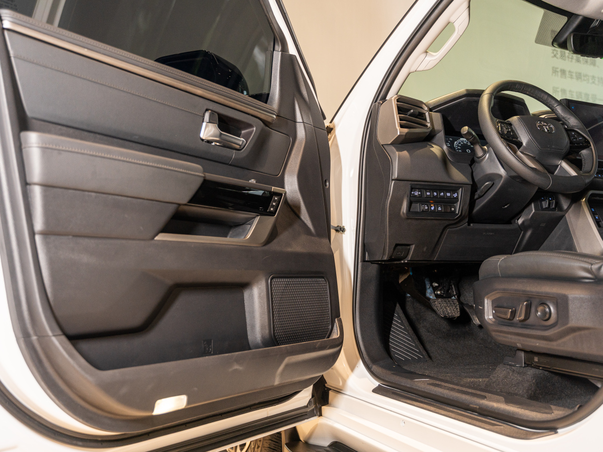 Toyota Sequoia 2023 #9 Toyota Sequoia 2023 imagen de coche #9