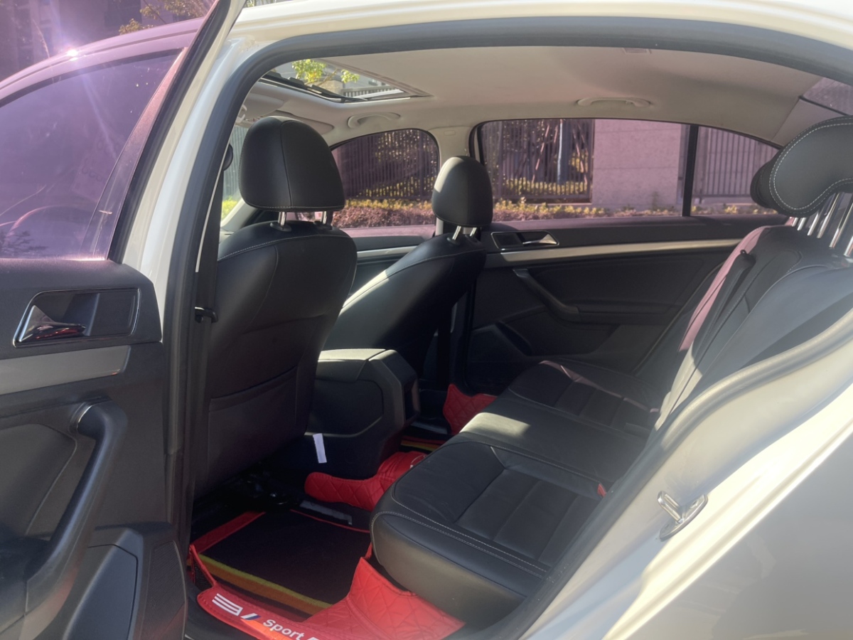 Volkswagen ID.UNYX 06 2016 صورة سيارة #9