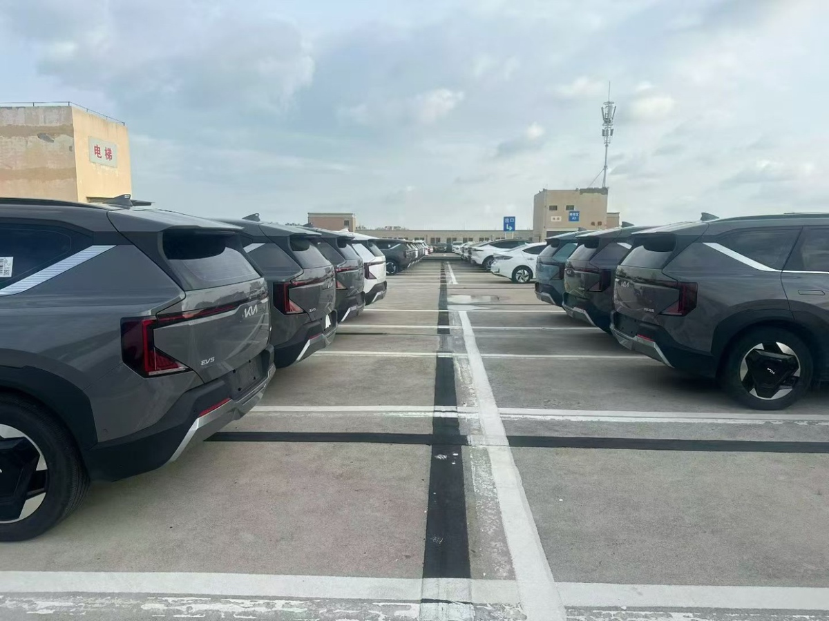 起亚 起亚EV5 2025 汽车图片 #9