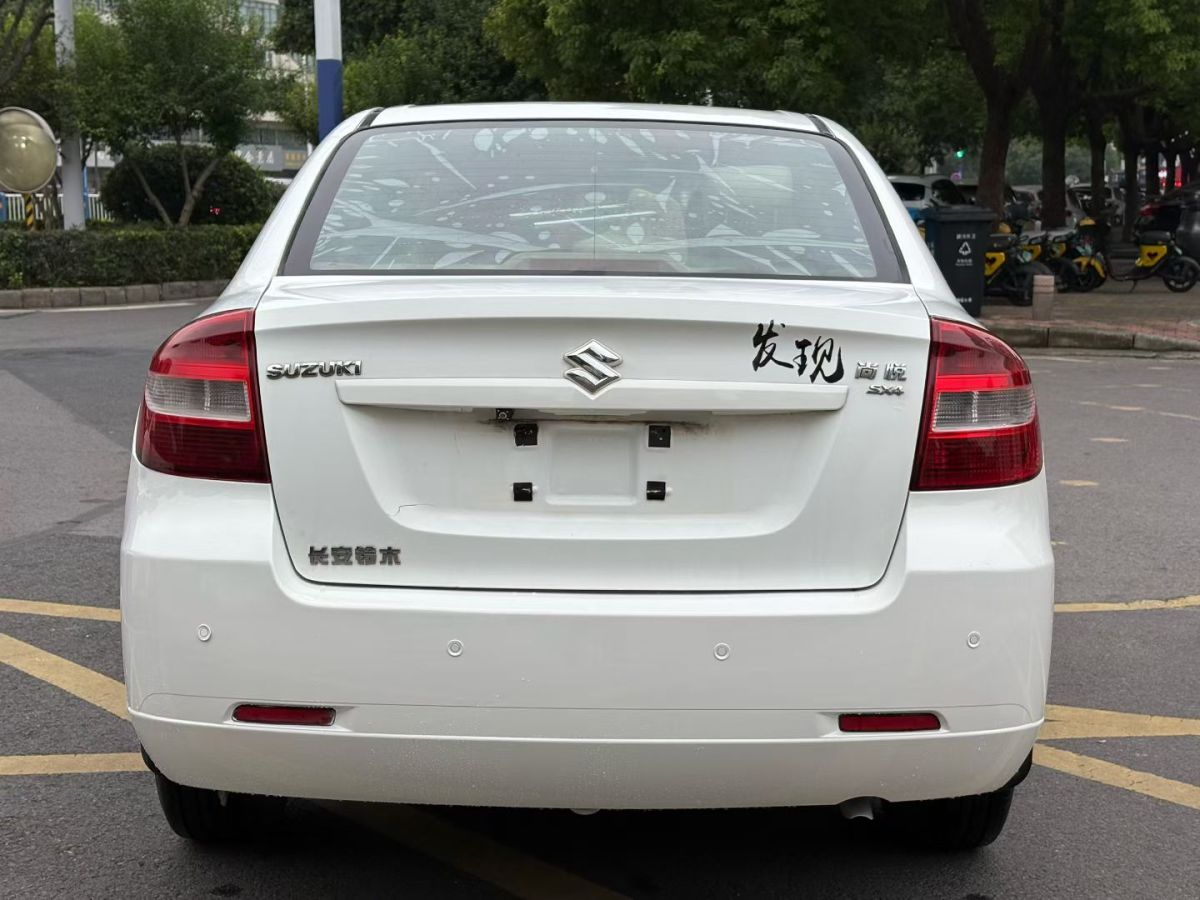 Suzuki SX4 Sedan 2012 imagem de carro #9