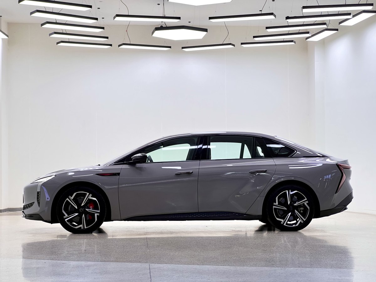 HongQi EH7 2024 #9 HongQi EH7 2024 car image #9