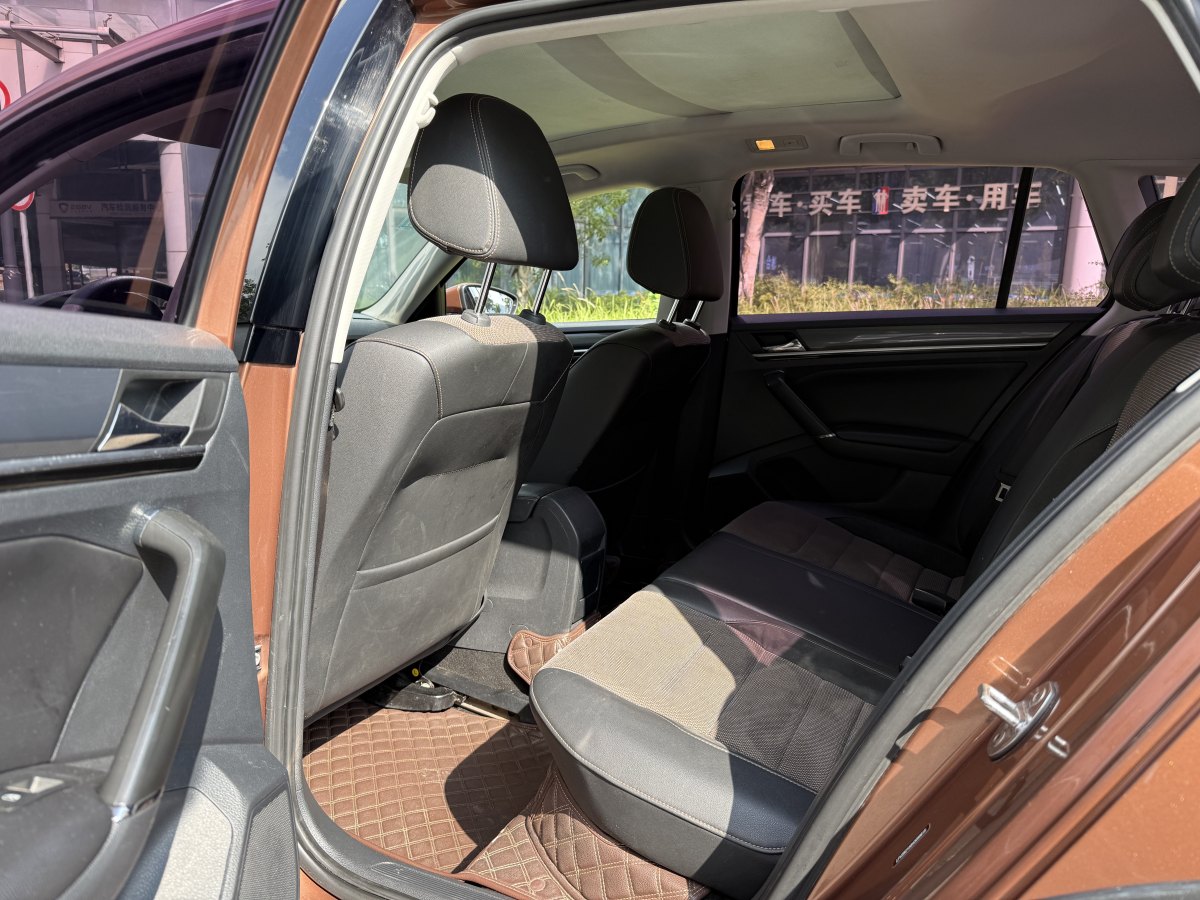 Volkswagen C-Trek 2017 immagine di auto #9