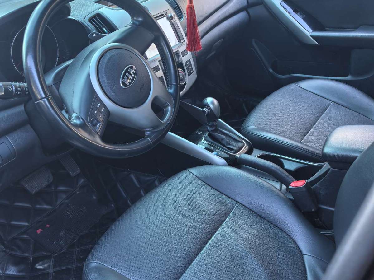 Kia Forte 2013 immagine di auto #9