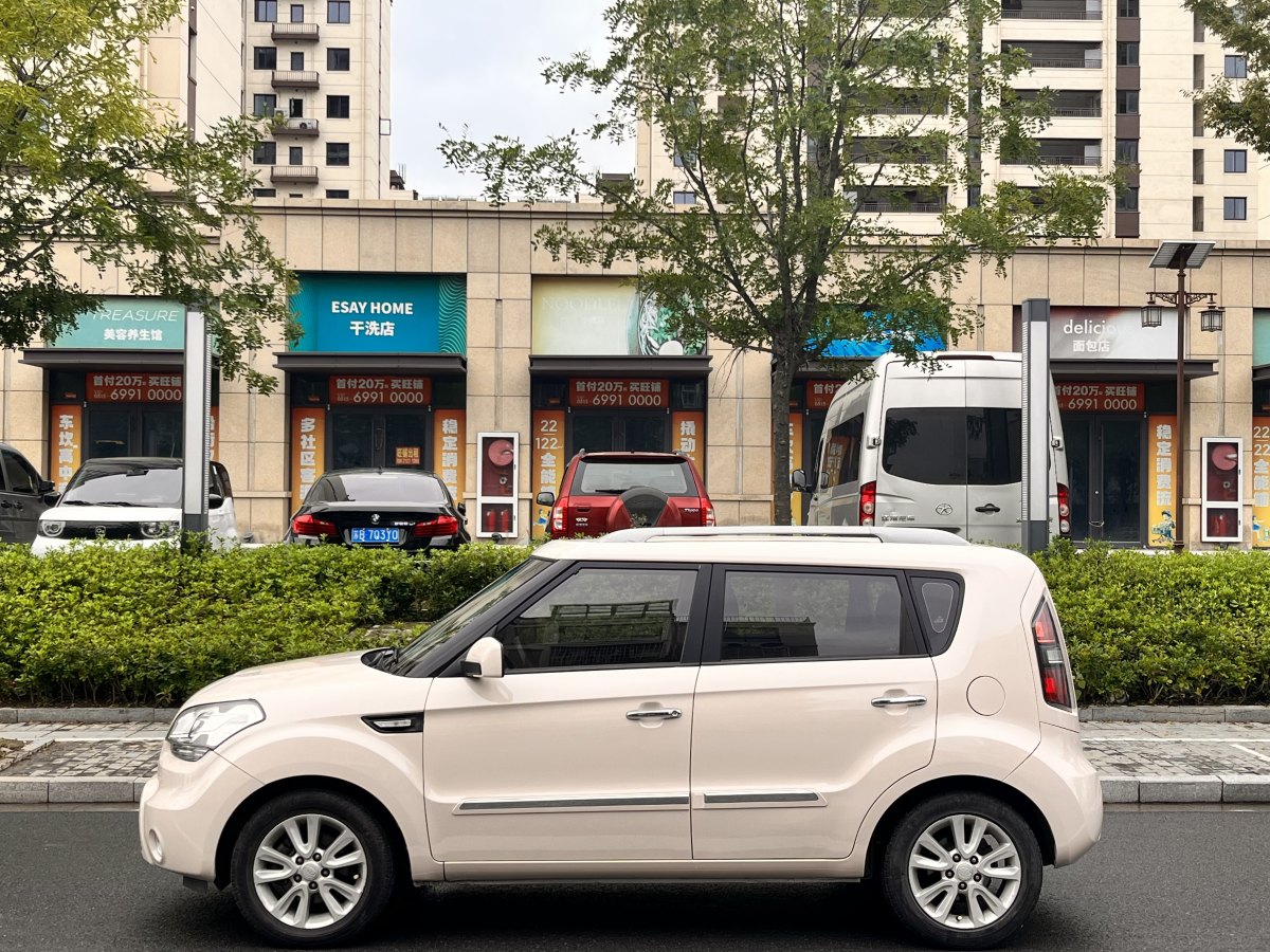 起亚 秀尔 2013 汽车图片 #9