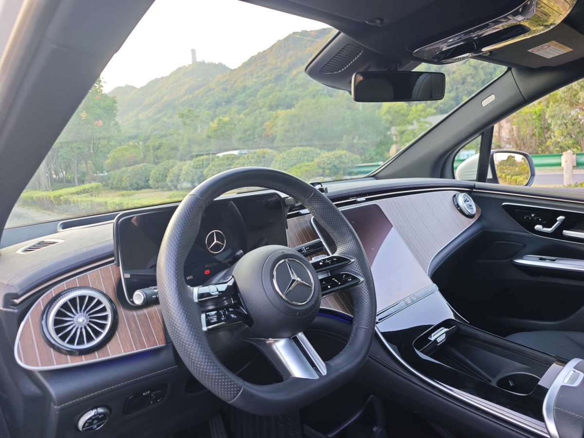 Mercedes-Benz EQE SUV 2023 #9 Mercedes-Benz EQE SUV 2023 car image #9