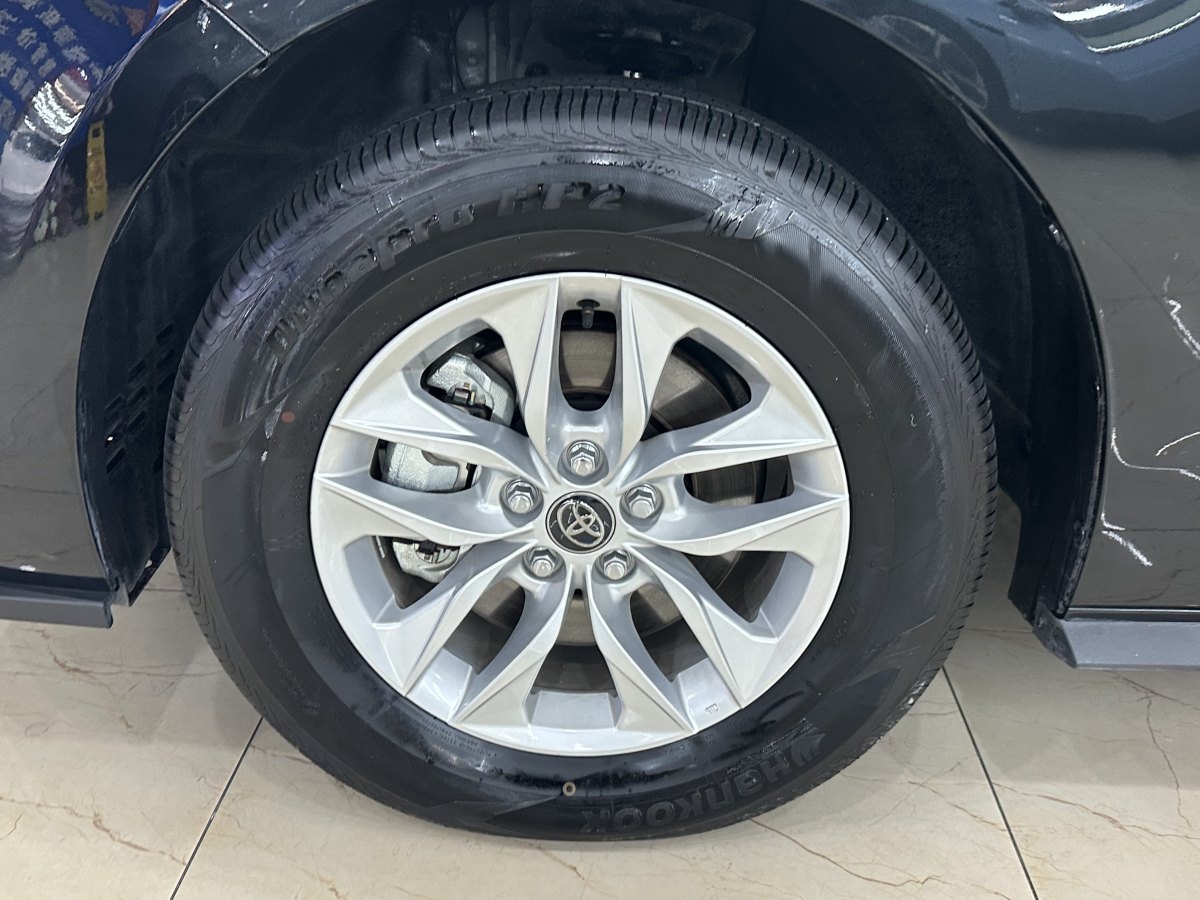 Toyota Granvia 2024 car image #9