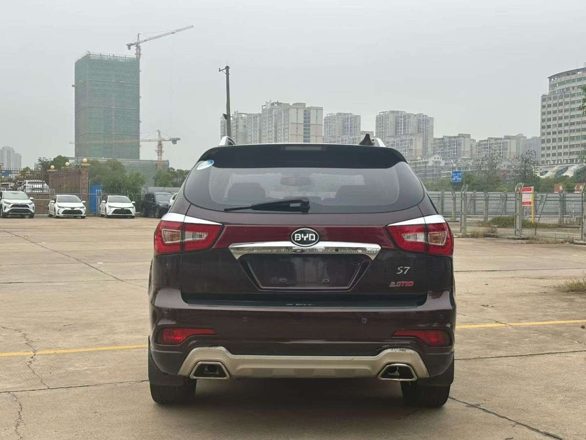 BYD S7 2015 car image #9