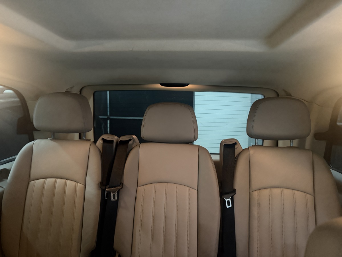 奔驰 唯雅诺 2011 汽车图片 #9