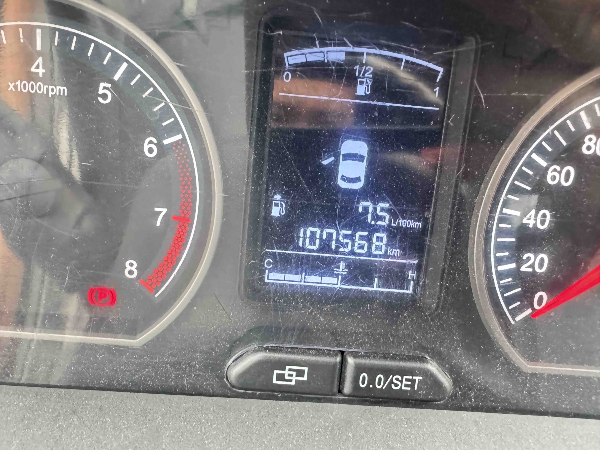 Forthing JOYEAR X5 2014 صورة سيارة #9