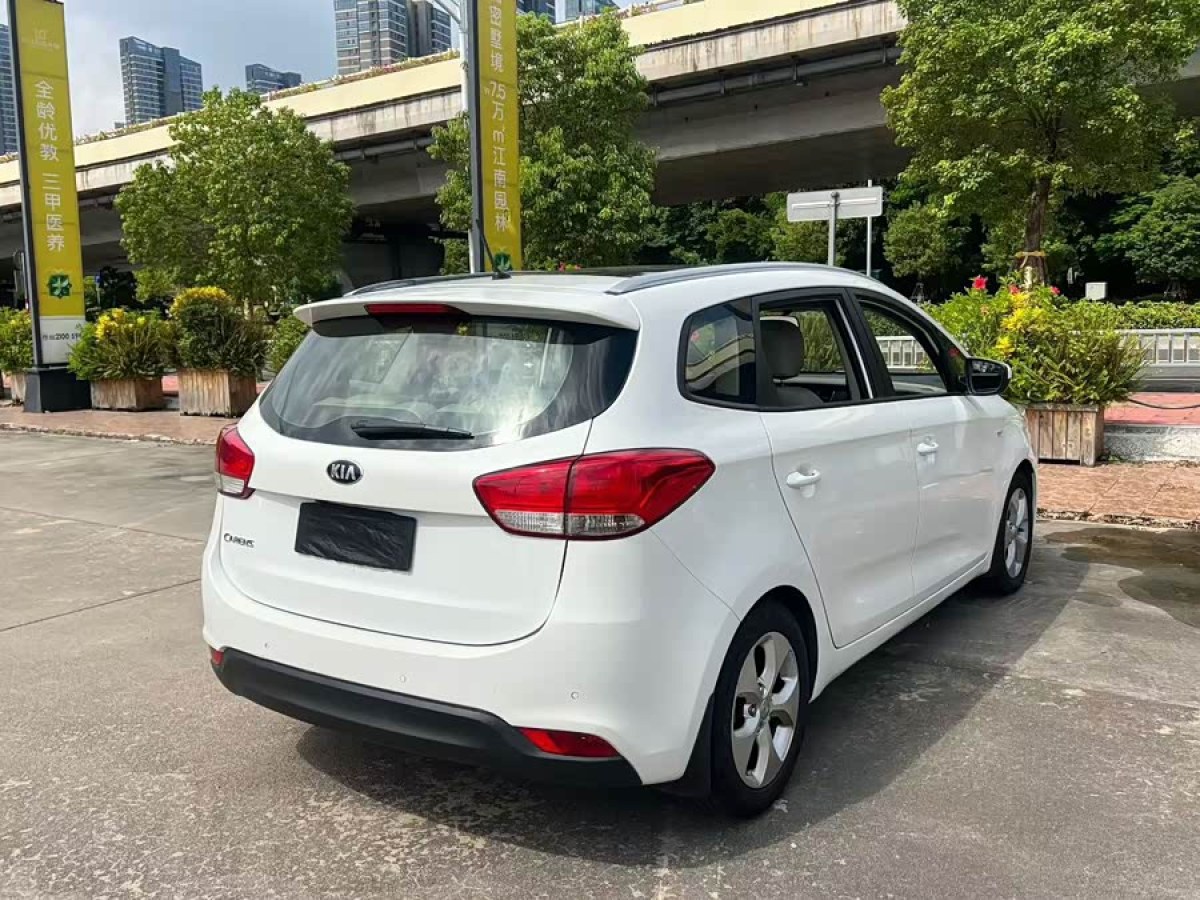 Kia Carens 2014 immagine di auto #9