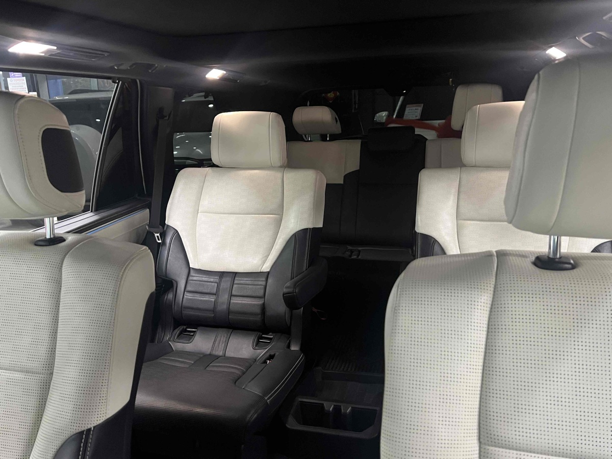 Toyota Sequoia 2023 #9 Toyota Sequoia 2023 imagen de coche #9