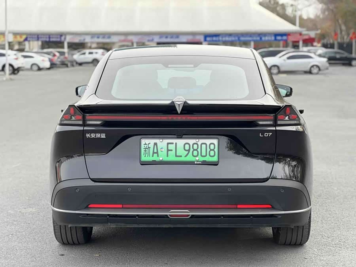 Deepal L07 2025 car image #9