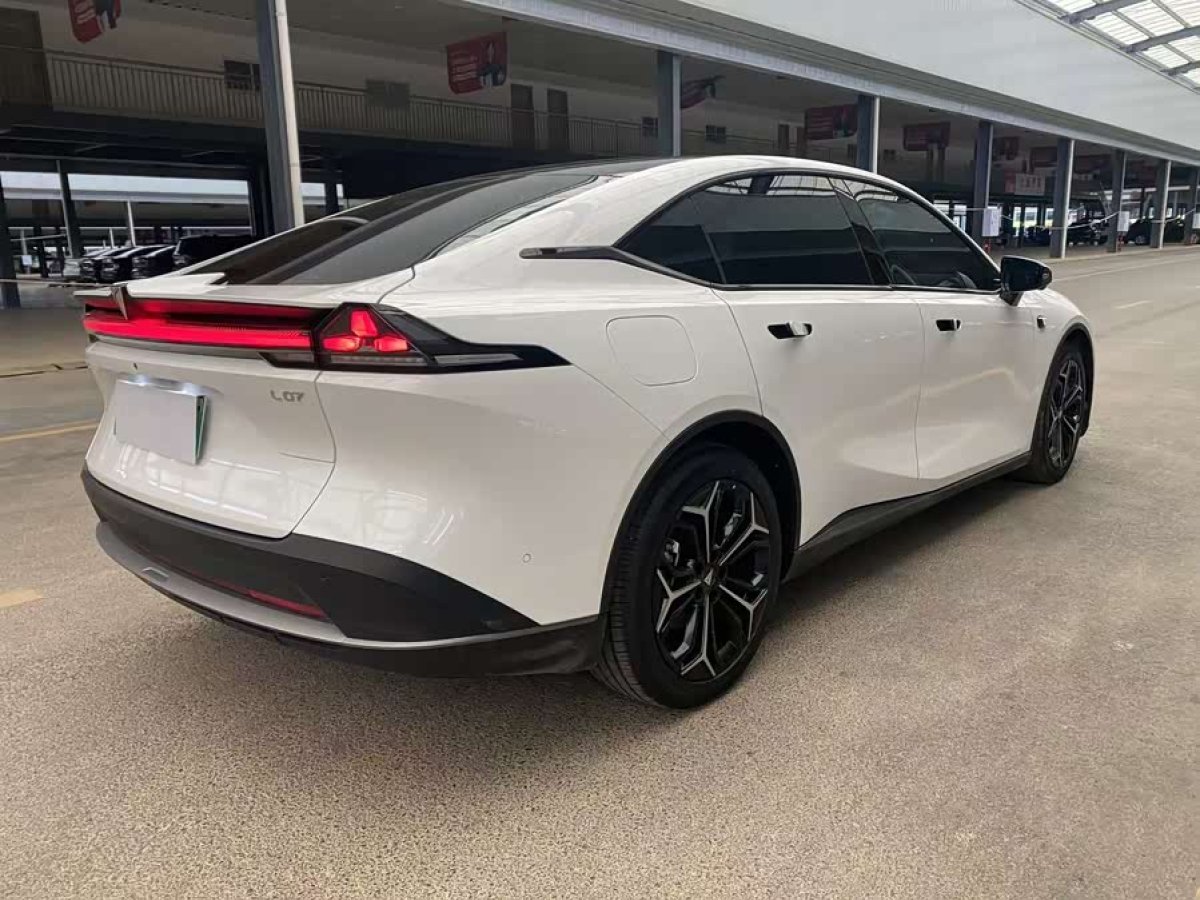 Deepal L07 2025 #9 Deepal L07 2025 car image #9