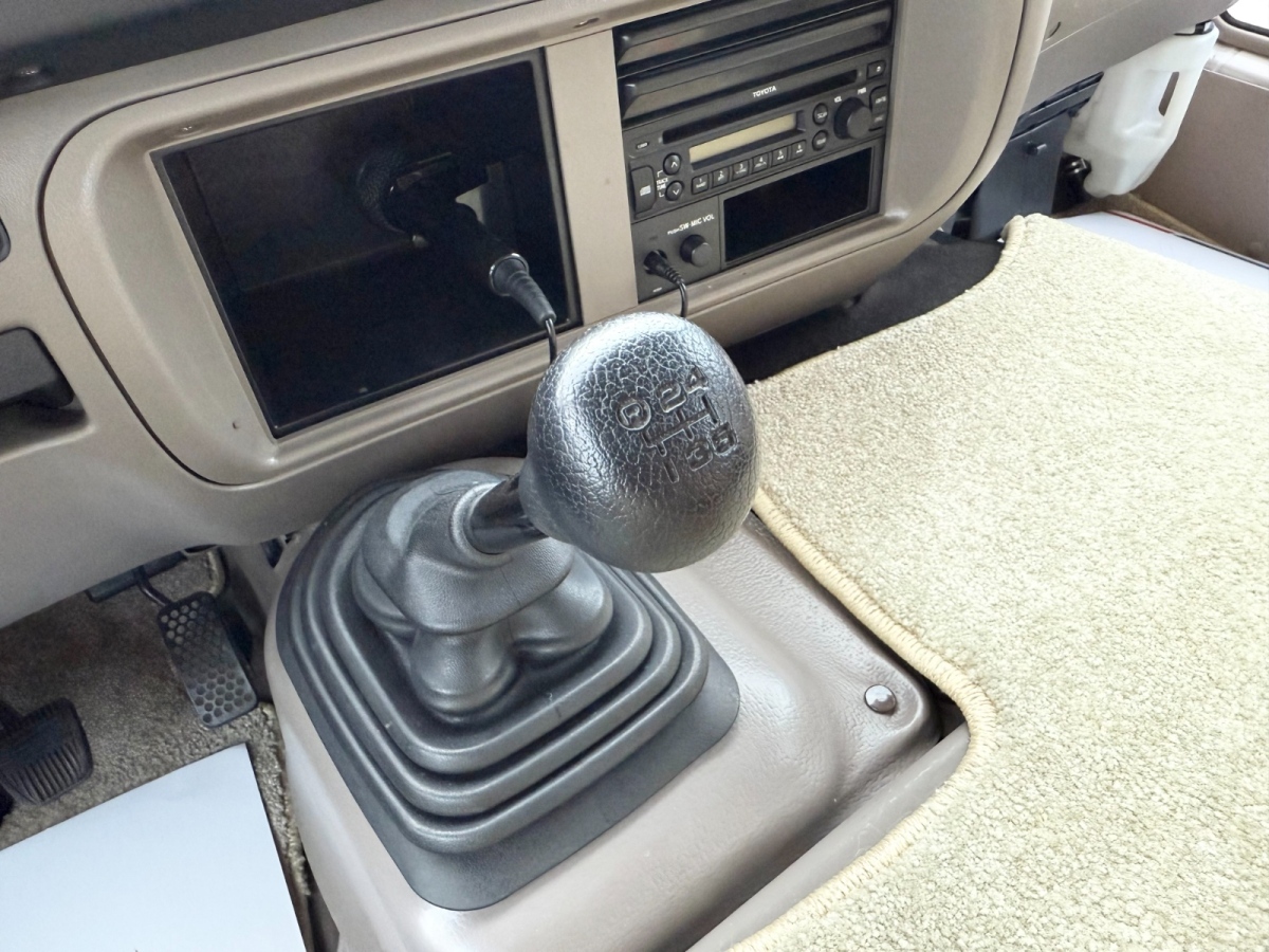 Toyota Coaster 2010 #9 Toyota Coaster 2010 imagen de coche #9