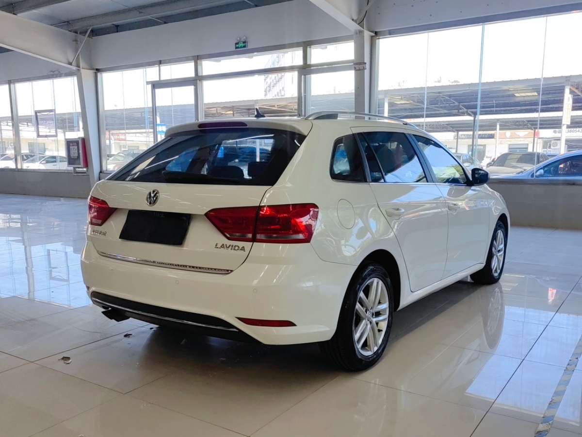 Volkswagen Gran Lavida 2017 immagine di auto #9