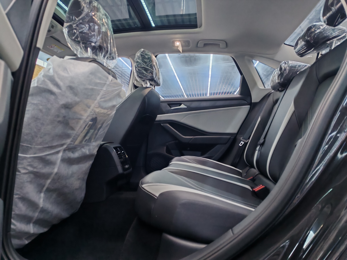 Jetta VA7 2025 car image #9