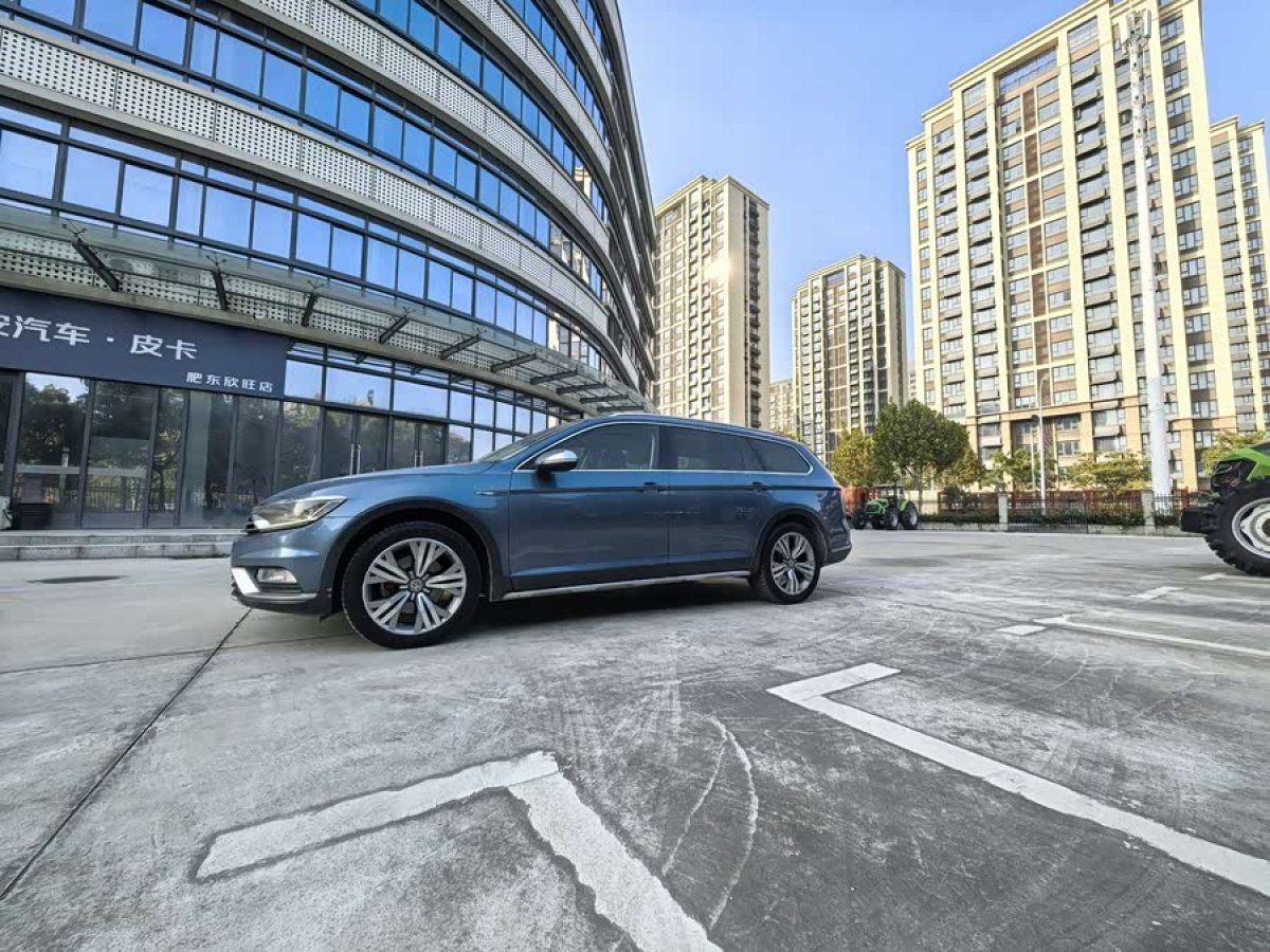 Volkswagen Passat Variant 2017 immagine di auto #9