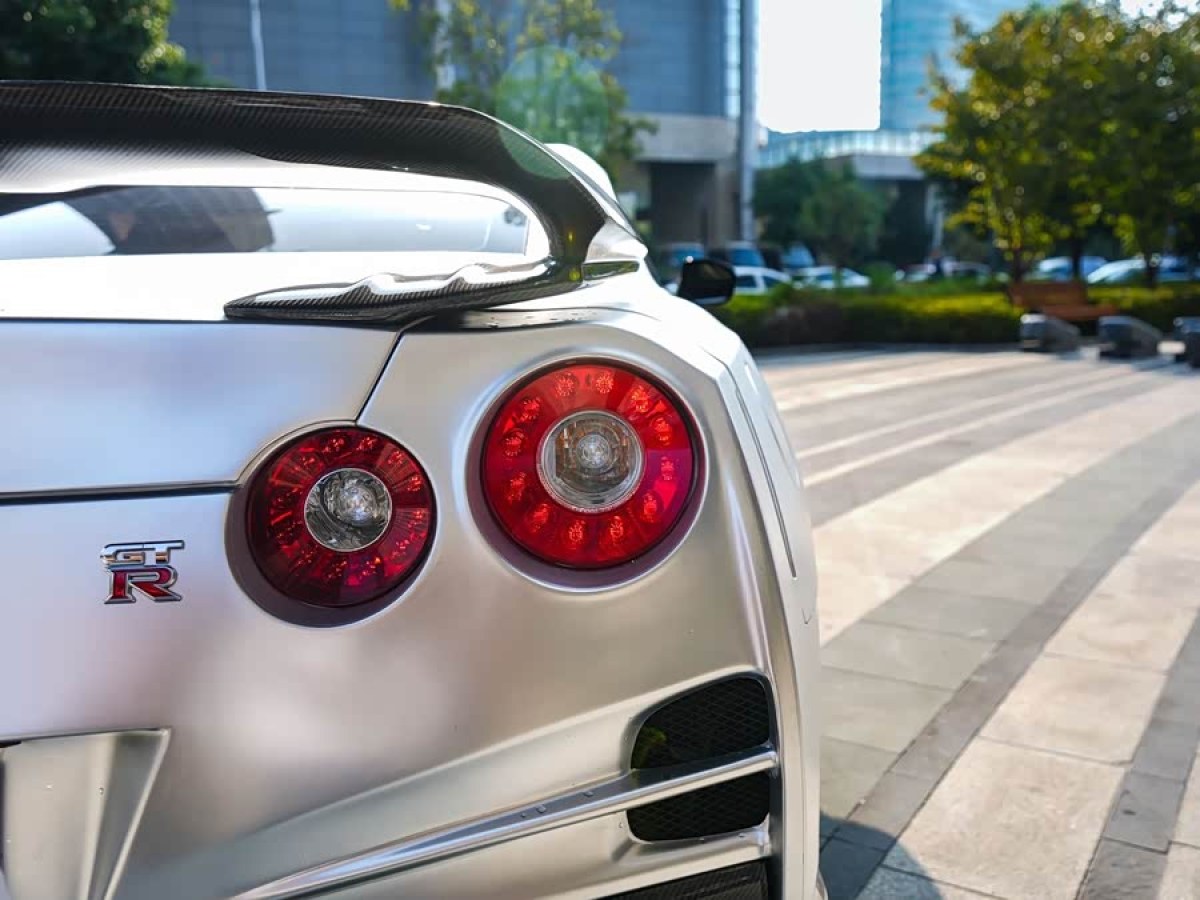 日产 日产GT-R 2013 汽车图片 #9