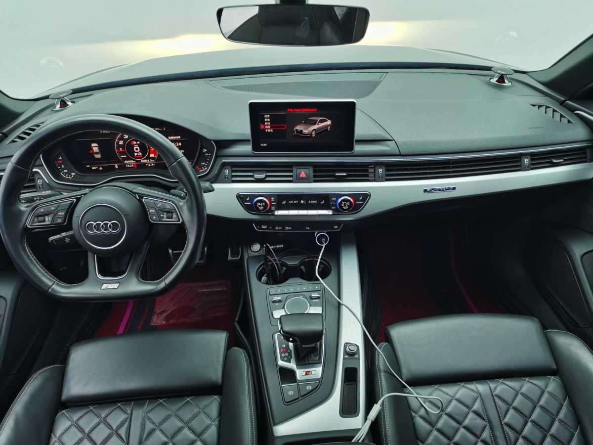 Audi S4 2019 car image #9