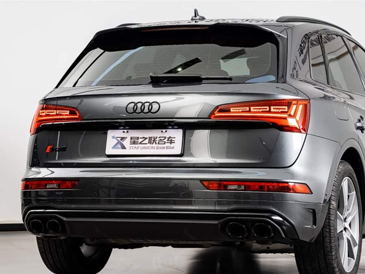 Audi SQ5 изображение автомобиля #9