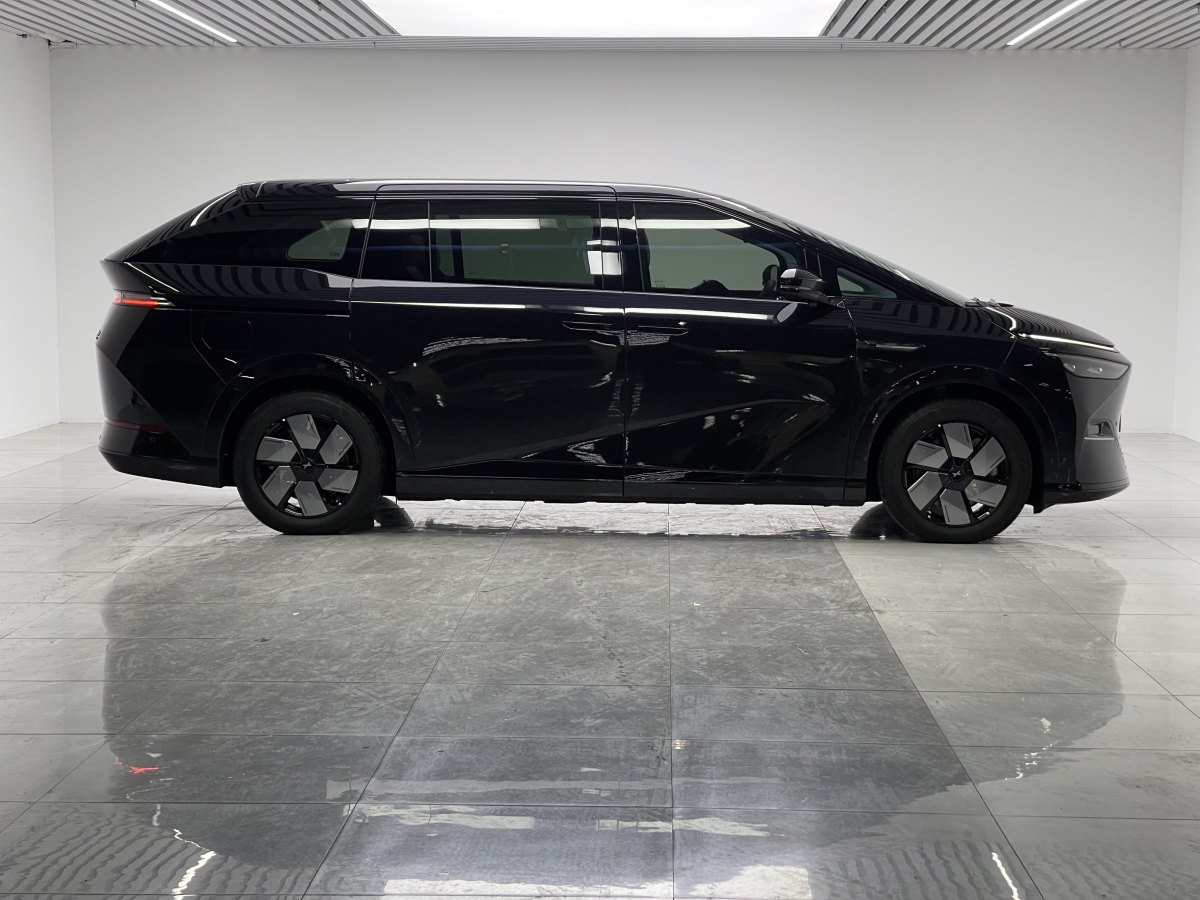 Xpeng X9 2024 imagem de carro #9